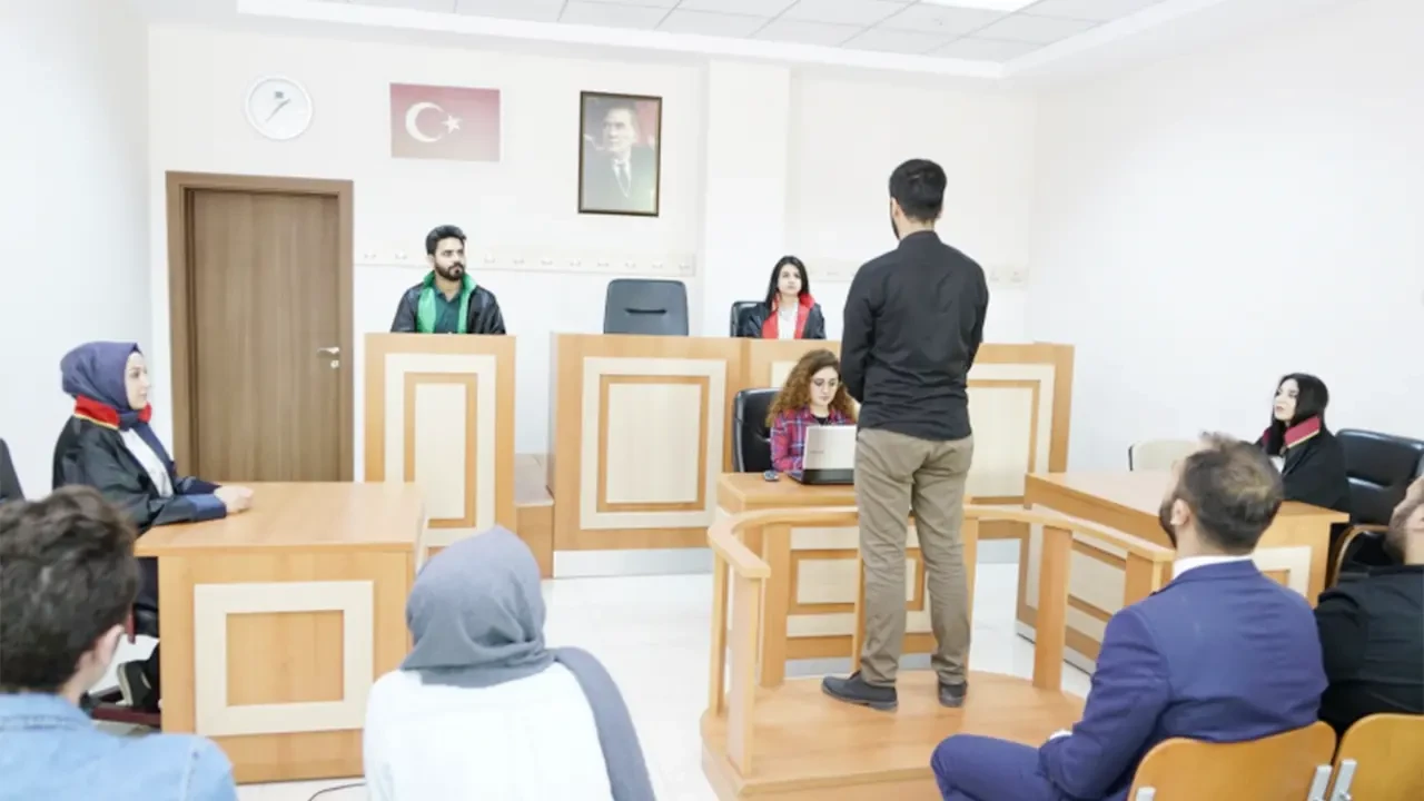 Mahkeme Büro Hizmetleri Bölümü: Adalet Sisteminin Kilit Taşı