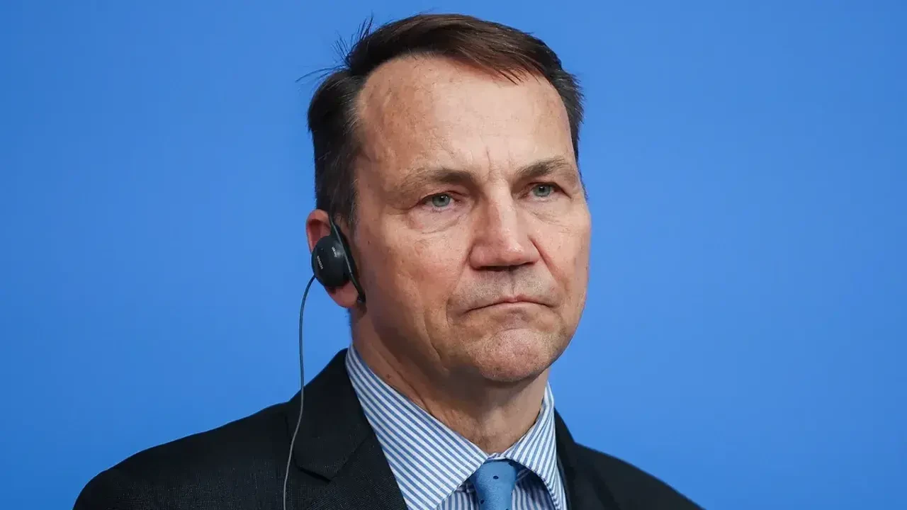 Polonya'dan Rusya'ya sert mesaj: Uçağınız düşerse, şikayet etmeyin!