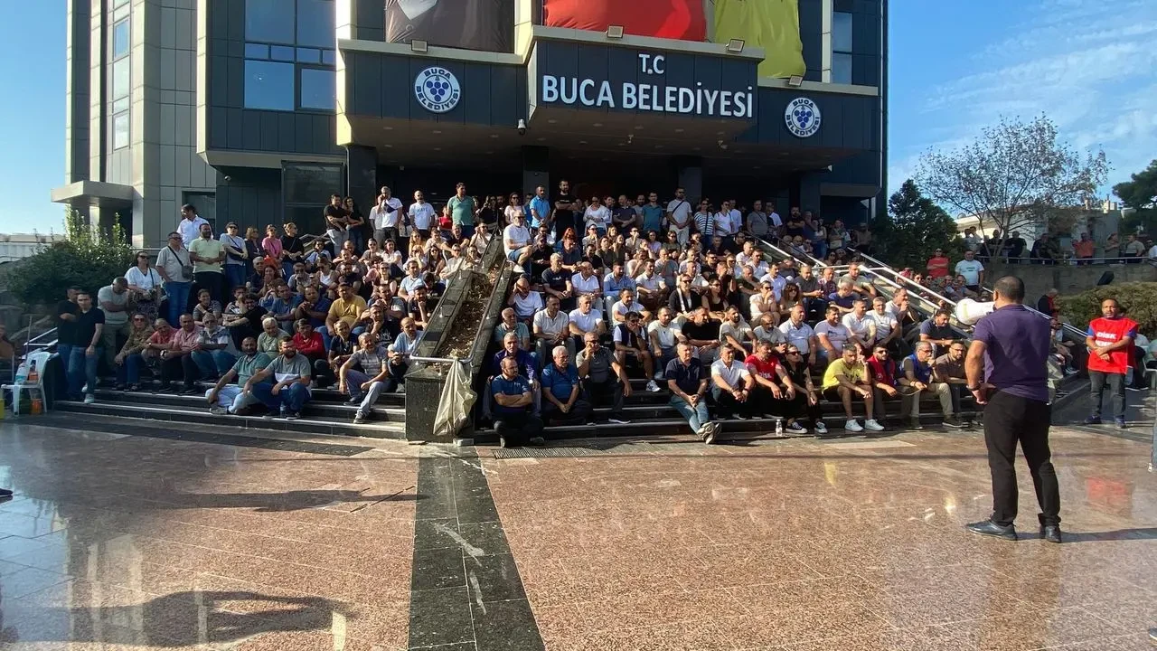 Sendika Başkanı: CHP Buca'da Tüm Gözler Üzerinde, Kriz Yönetimi İçin Toplanıyor!