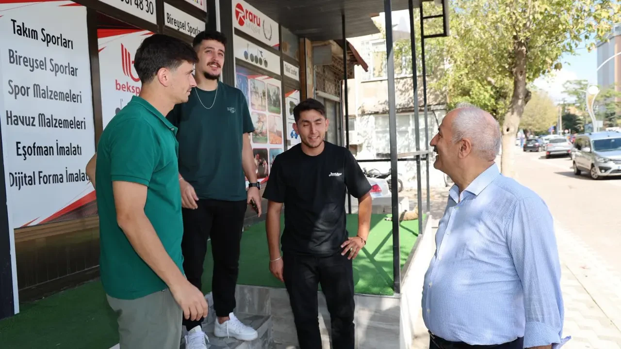 Zinnur Büyükgöz Esnafla Buluştu: Yerel Ticaretin Nabzını Yokladı