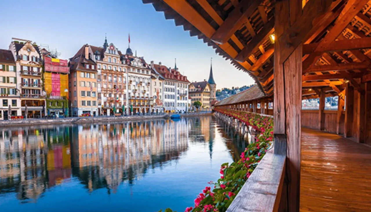 Liste des lieux à visiter en Suisse.