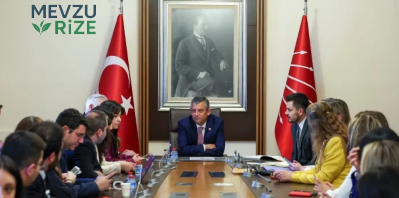 Özgür Özel’den Kılıçdaroğlu MYK’sına Sert Sözler, Çaresizlik Listesi Çıkışı Ne Anlama Geliyor