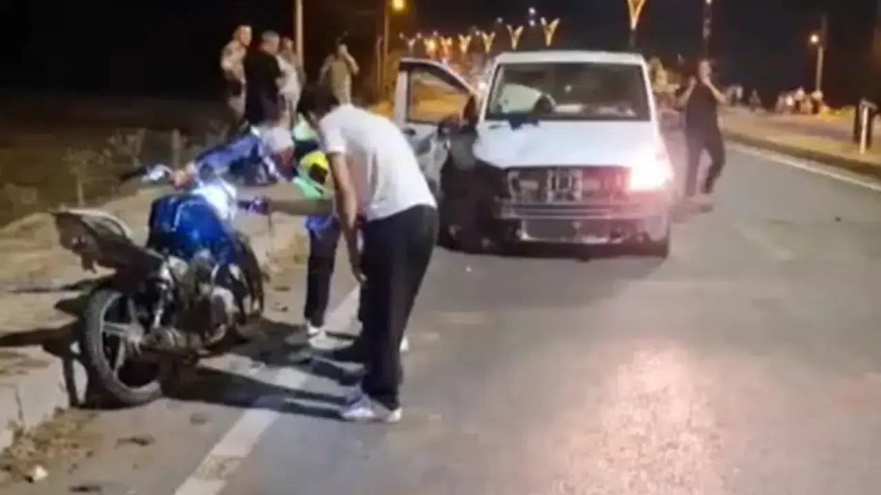 Bitlis'te otomobil ile motosiklet çarpıştı : 2 kişi ağır yaralandı