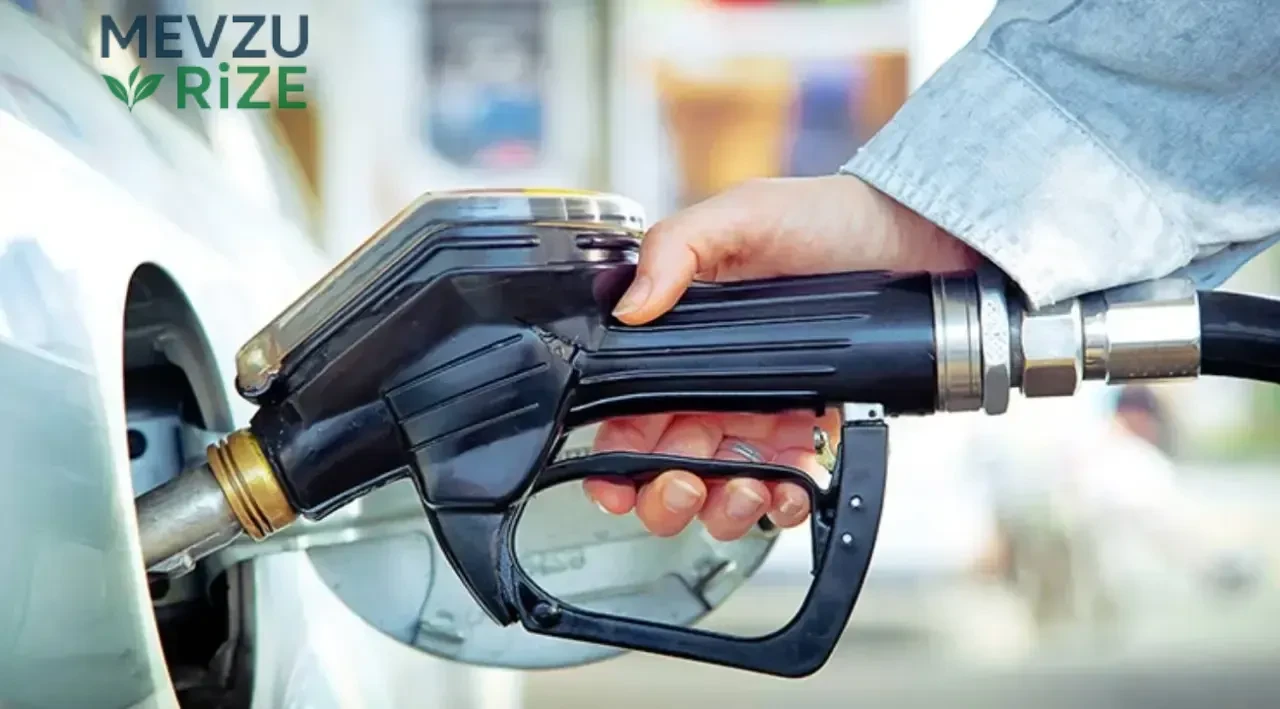 Akaryakıt fiyatlarında tabela değişti! Motorin ve benzine zam geldi: 4 Eylül güncel benzin, motorin fiyat listesi il il