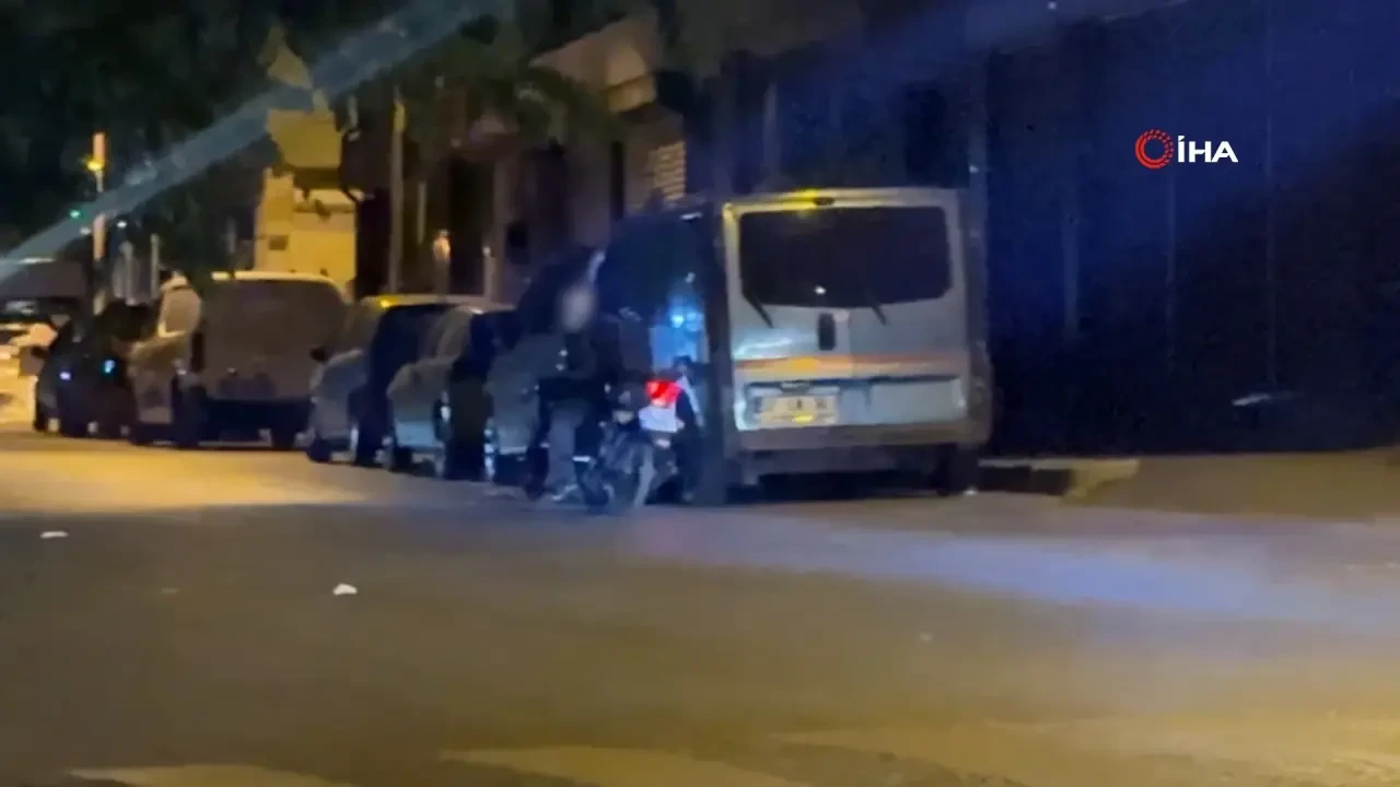 Eskişehir'de ilginç anlar: Polisten kaçtı, babası çağırınca geri döndü