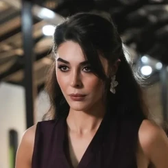 Büşra Cebe Kimdir?