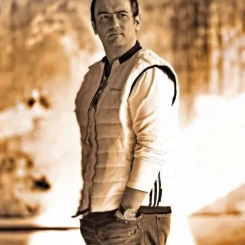 Uğur R. Kopuz kimdir?