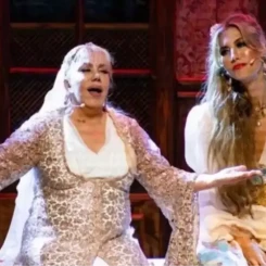 Mine Koşan: Yedi Kocalı Hürmüz Müzikaline Dava Açma Nedeni ve Hayatı Hakkında Bilgiler