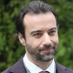 Devrim Nas: Kimdir, Nerelidir ve Kaç Yaşındadır? Gündemdeki İsim!