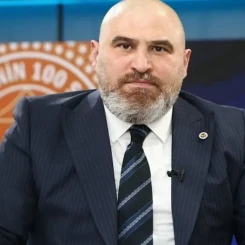 Sertaç Komsuoğlu: Kariyer Yolculuğu ve Üstlendiği Görevler