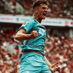 Fizikçi Fisnik Asllani: Kimdir, İnancı Nedir?