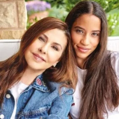 Ayşe Nazlı'nın Hayatı ve Ailesi Hakkında Bilgiler