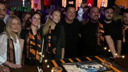 Acun Ilıcalı'nın Hull City kutlamasına Mehmet Şef'ten özel pasta!