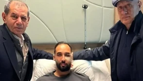 Galatasaray-İstanbulspor maçında kaleci İsa Doğan sakatlandı, hastaneye kaldırıldı ve ameliyat oldu