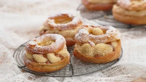 İbrahim'in Yemekteyiz programındaki ünlü tarif: Paris-Brest'in Sırları ve Yapılışı!