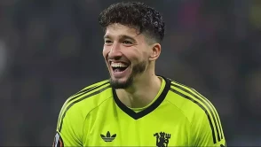 Altay Bayındır Türkiye’ye Dönebilir: Trabzonspor Ve Beşiktaş Devrede