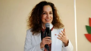 Karşıyaka Belediye Başkanı Yıldız Ünsal: Yaşı, Kökeni ve Hayatıyla İlgili Merak Edilenler