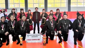 RTEÜ Halk Dansları Takımı Tarih Yazdı: İki Şampiyonluk Birden Kazandı!