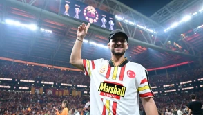 Mertens Ailesi, RAMS Park'taki Heyecan Dolu Anlara Dönüyor!