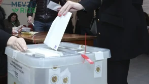 Ermenistan'da halk parlamento seçimleri için sandık başına gidiyor