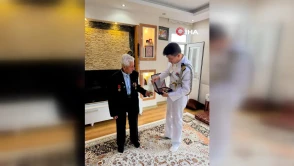 104 Yaşındaki Kore Gazisi Yeşilkaya'ya Onur Plaketi Takdim Edildi