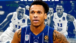 Anadolu Efes, Daron Russell'ı kadrosuna kattı