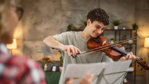 Müzik Öğretmeni Maaşları 2026: (Devlet, Özel Okul, Özel Ders)