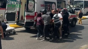 Edirne’de Minibüs ile Motosiklet Çarpıştı, Sürücü Hastaneye Kaldırıldı!