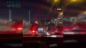 Bursa'da Yol Verme Tartışması: Motosiklet Sürücüleri Araç Etrafında Toplandı