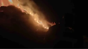 Erzurum Tekman'da Samanlık Yangını: 500 Balya Kışlık Saman Kül Oldu