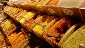 Tarım ve Orman Bakanlığı hangi baharat markalarında yasaklı boya keşfetti ?
