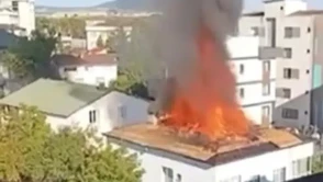 Tuzla'da İki Katlı Binanın Çatısında Alevler Yükseldi!