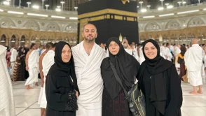 Umre için gittiler, 8 aydır dönemiyorlar! Türk aileden yardım çağrısı