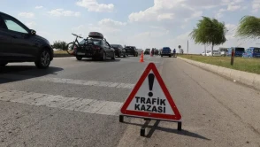 Uşak'ta İşçi Taşıyan 3 Servis Araçında Zincirleme Trafik Kazası: 8 Kişi Yaralı!
