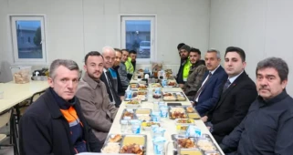 Vali Baydaş, İyidere Lojistik Limanı’nda İşçilerle İftarda Buluştu