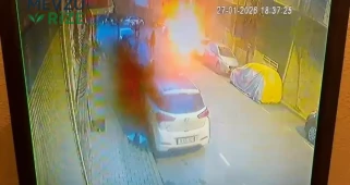 Gaziosmanpaşa'da saatli bomba atan 4 şüpheli gözaltına alındı, patlama anı kameralarda!