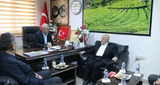 HAK-İŞ ve Hizmet-İş Sendikası Genel Başkanı Mahmut Arslan, Rize'de konuştu