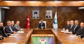 Valilik Toplantı Salonu’nda Altyapı ve Ulaşım Projeleri Değerlendirildi