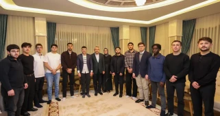 Rize'de İftar Ziyafeti: Vali Baydaş, Üniversite Öğrencileri ile Bir Araya Geldi