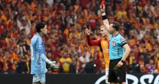 Fenerbahçe'de Ederson'un Geleceği Belirsiz: Kovuldu Mu, Kadro Dışı mı?