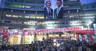 CHP'de olağanüstü kurultay imzaları Kılıçdaroğlu'na sunuluyor