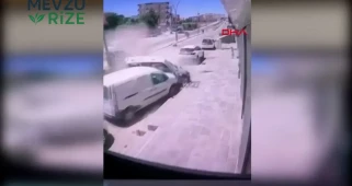 Cizre'de Trafik Kazası: Otomobil Elektrik Direğine Çarpınca Zincirleme Çarpışma Yaşandı