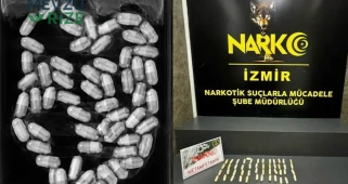 İzmir Havalimanı'nda Uyuşturucu Operasyonu: Midesinde 50 Kapsül Metamfetamin Taşıyan Kurye Tutuklandı