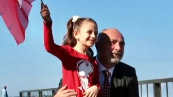 Hopa Belediyesi'nden Kız Çocuklarına Güçlü Destek Mesajı