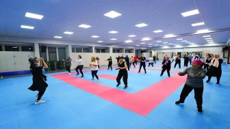 Akçaabat'ta kadınlara ücretsiz pilates kursları ile spor ve sosyal yaşam destekleniyor