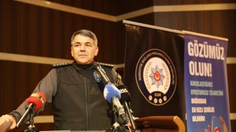 Erzurum Emniyet Müdürü, üniversite öğrencilerine uyuşturucu bağımlılığına karşı farkındalık eğitimi verdi