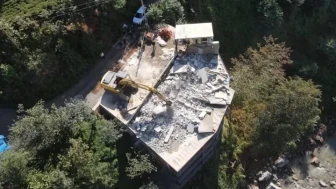Fırtına Vadisi'nde Taşkın Riski Altındaki Kaçak Yapılar Kaldırılmaya Devam Ediyor