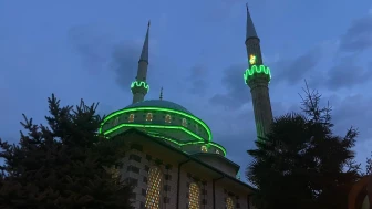 Rize'de Mevlid-i Nebi Etkinlikleri: Sabah Namazı Buluşmaları Devam Ediyor