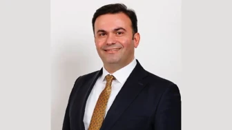 AK Parti’de Görevden Alınan Mahmut Yusuf Kimdir?