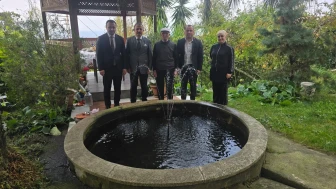 Vakfıkebir’de Emekli Öğretmen Mithat Özgür’e Ziyaret